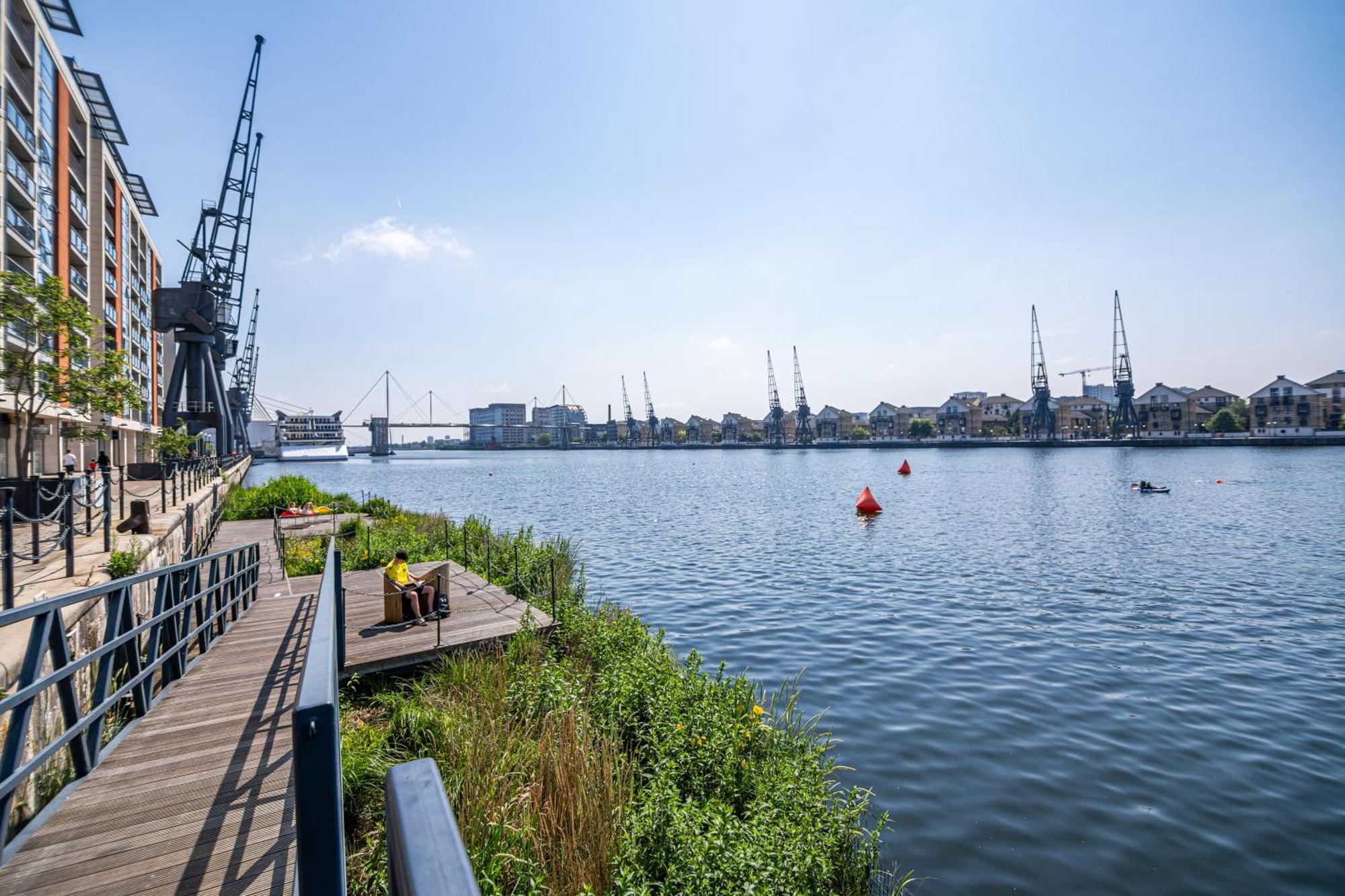 London Excel Waterfront Serenity Apartment Exterior photo